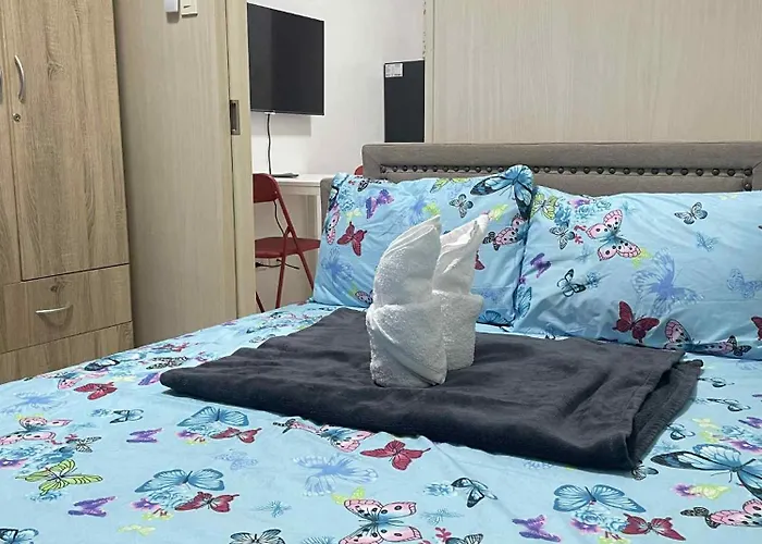 Vonz Staycation Near Moa 5*